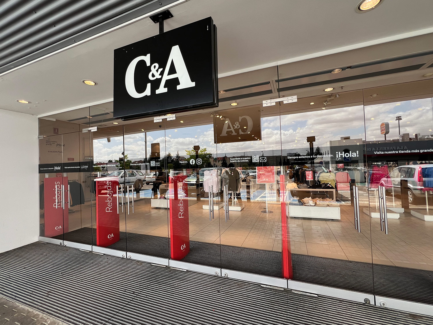 C&A en Parque Comercial Capuchinos C&A en Parque Comercial Capuchinos