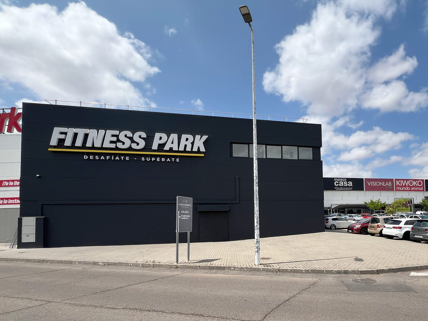 Fitness Park en Parque Comercial Capuchinos Fitness Park en Parque Comercial Capuchinos