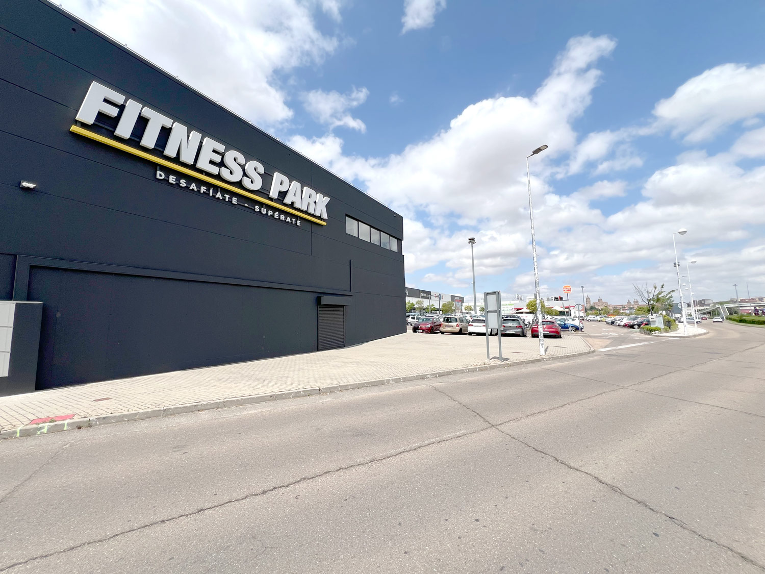 Fitness Park en Parque Comercial Capuchinos Fitness Park en Parque Comercial Capuchinos
