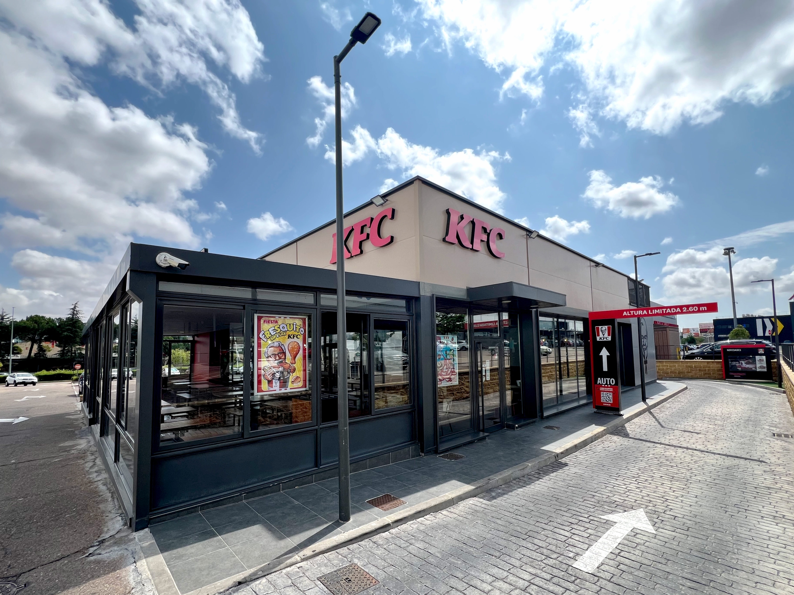 KFC en Parque Comercial Capuchinos