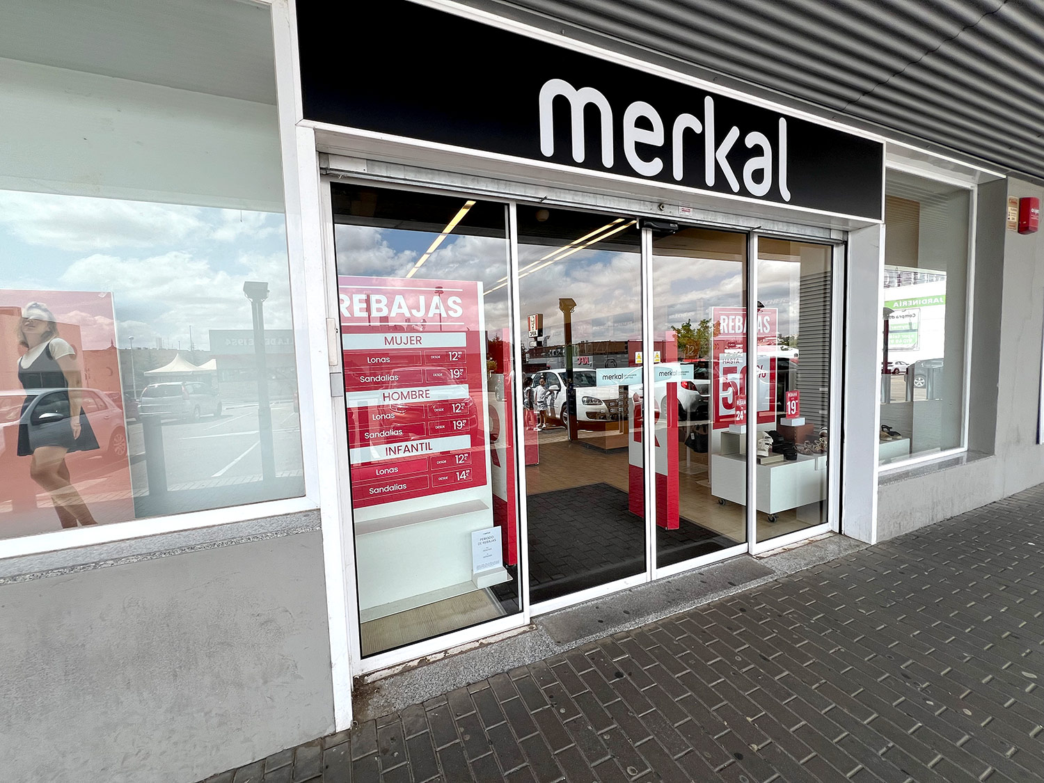 Merkal en Parque Comercial Capuchinos